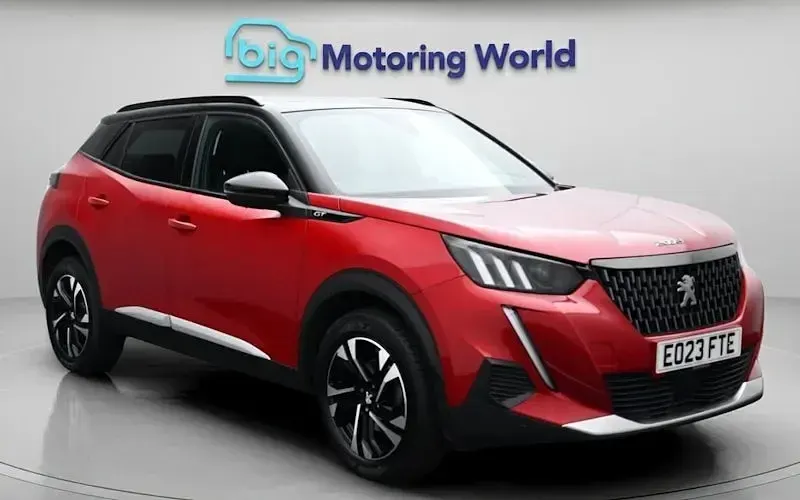 Gebraucht Peugeot 2008 GT 131 PS (96 kW) 2023 SUV