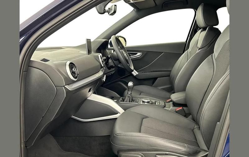 Used Audi Q2 S-Line 147 HP (108 kW) 2023 Blue SUV