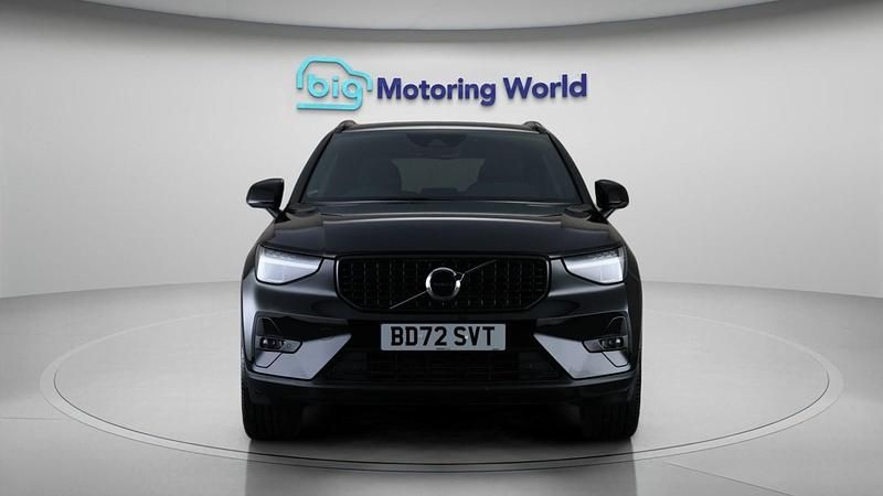 Used Volvo XC40 Plus 211 HP (155 kW) 2022 Black SUV