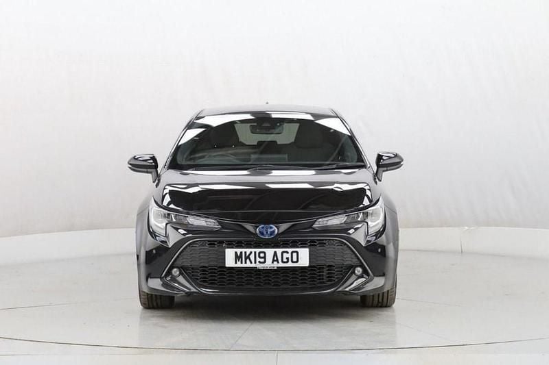 Used Toyota Corolla Design 184 HP (135 kW) 2019 Black Hatchback