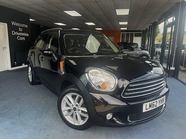 Black Used 2012 Mini Cooper D Hatchback | £8,399 (Expensive) - Image 1/4