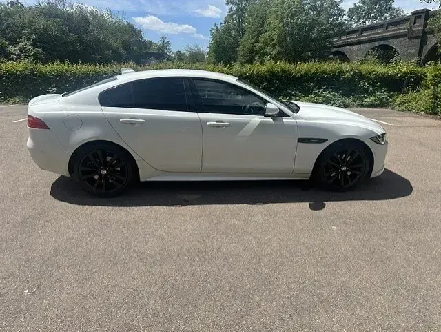 Used Jaguar XE R-Sport 180 HP (132 kW) 2016 White Sedan