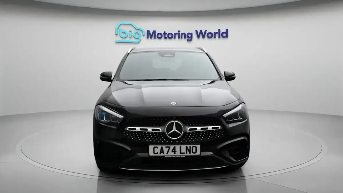 Used Mercedes GLA200 Executive 163 HP (119 kW) 2024 Black SUV
