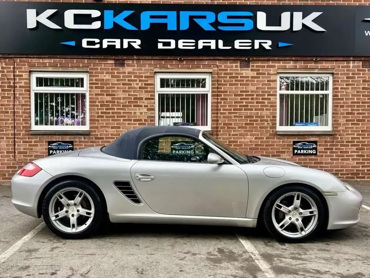 Begagnad Porsche Boxster 245 HK (180 kW) 2006 Silver Cab