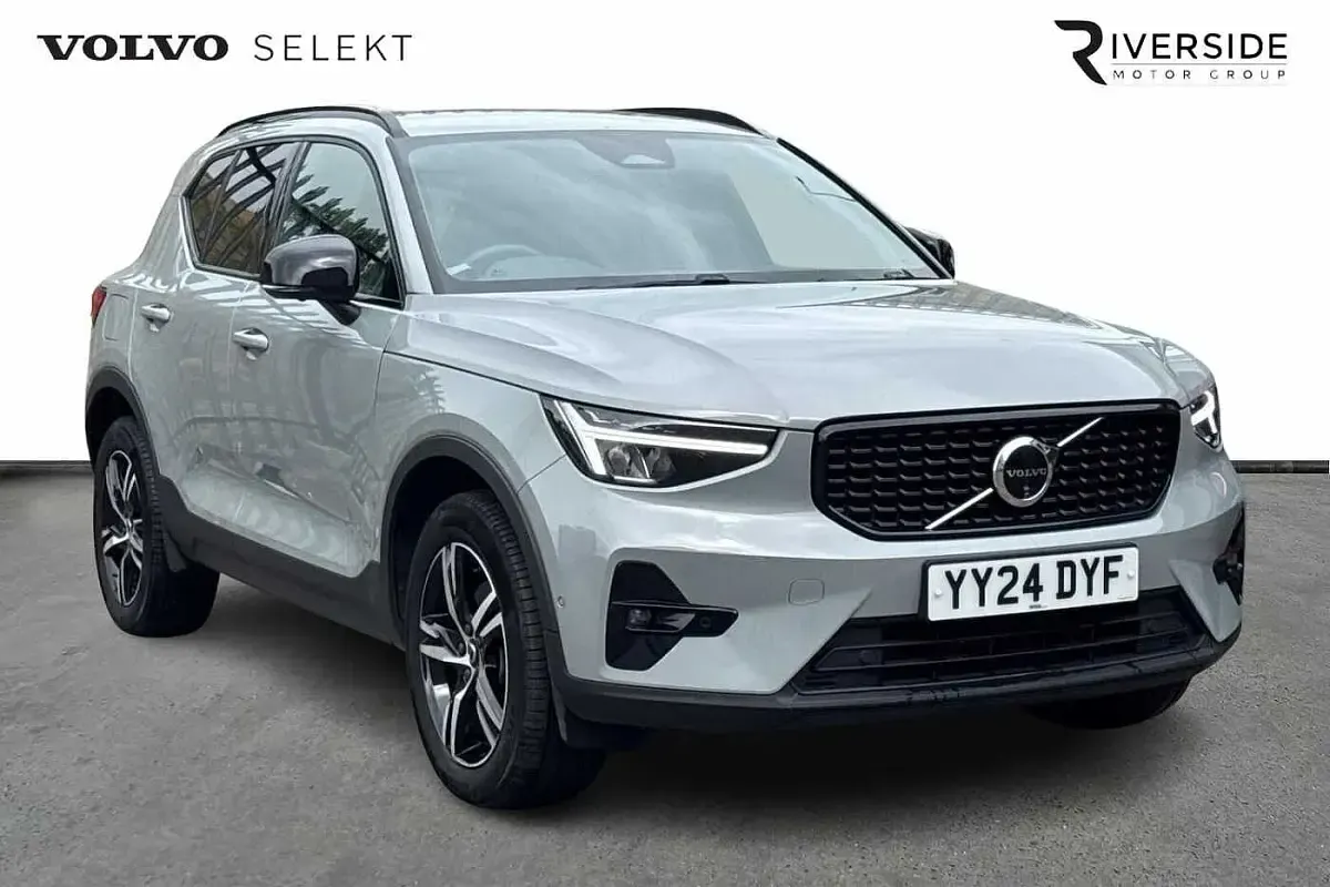 Used Volvo XC40 Plus 197 HP (144 kW) 2024 Grey SUV