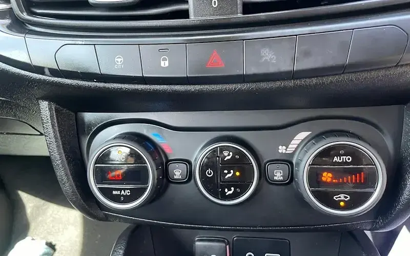 Used Fiat Tipo Lounge 95 HP (69 kW) 2017 Blue Hatchback