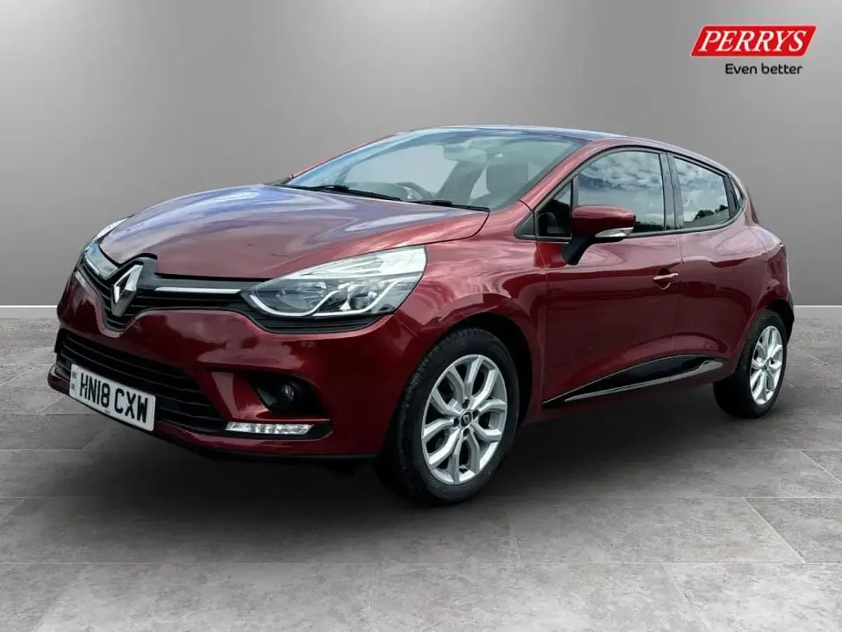 Used Renault Clio Dynamique 74 HP (54 kW) 2018 Red