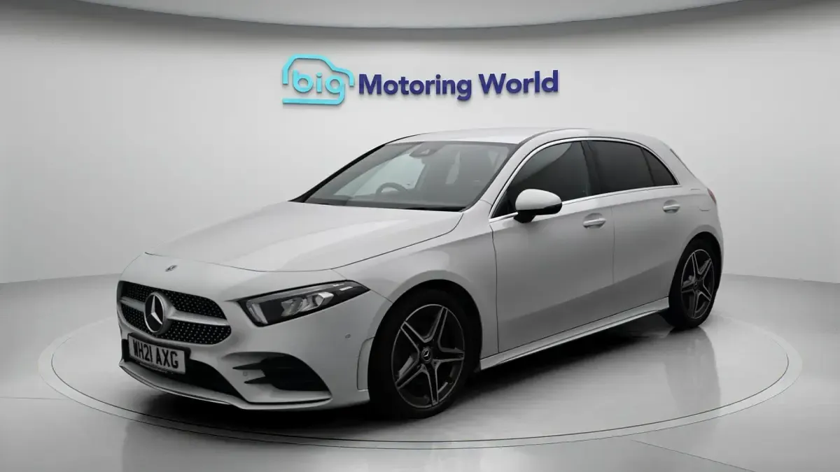 Używany Mercedes A200 Executive 163 KM (119 kW) 2021 Biały Hatchback
