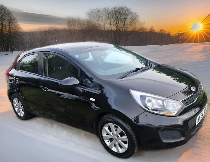 Black Used 2014 Kia Rio Hatchback | £2,990 (Good price) - Image 1/1