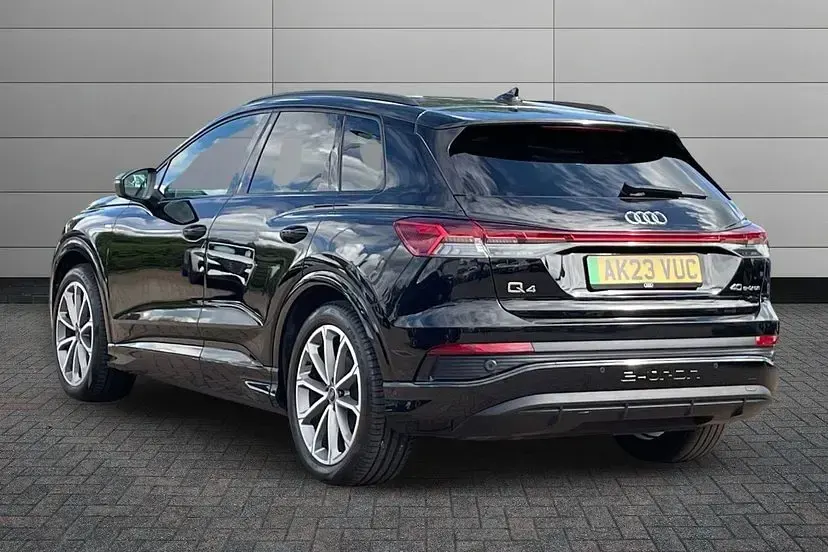 Used Audi Q4 e-tron Comfort 150 kW (204 HP) 2023 Mythos black SUV