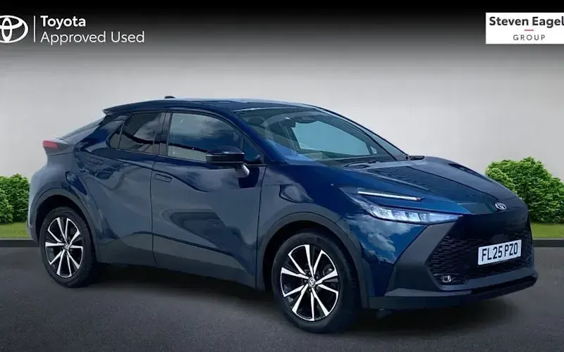 Usado Toyota C-HR Design 140 HP (102 kW) 2026 SUV