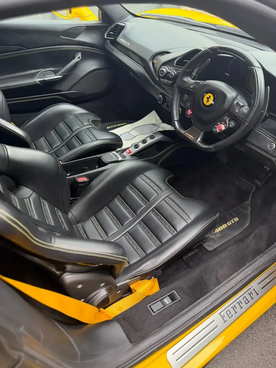 Used Ferrari 488 670 HP (492 kW) 2016 Yellow Coupe