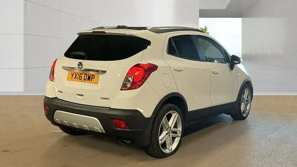 Used Vauxhall Mokka Edition 140 HP (102 kW) 2016 White SUV