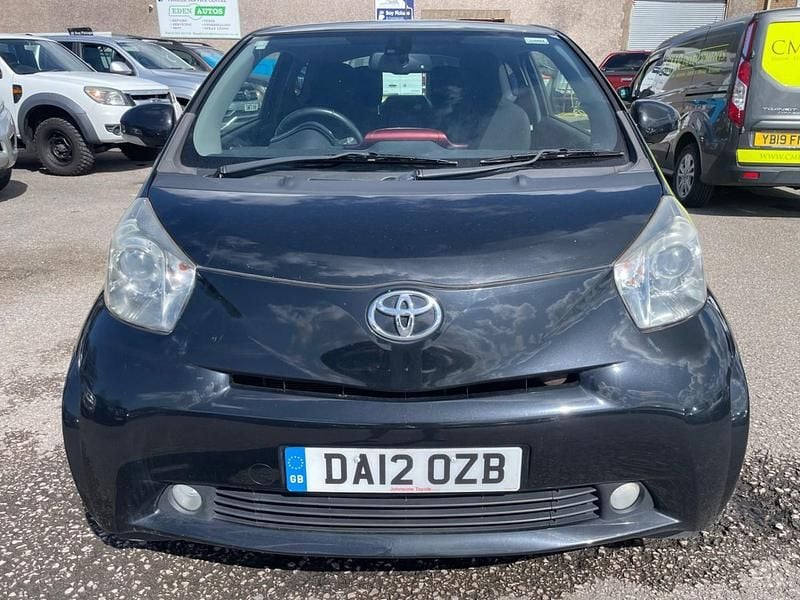 Used Toyota iQ 68 HP (50 kW) 2012 Black Hatchback