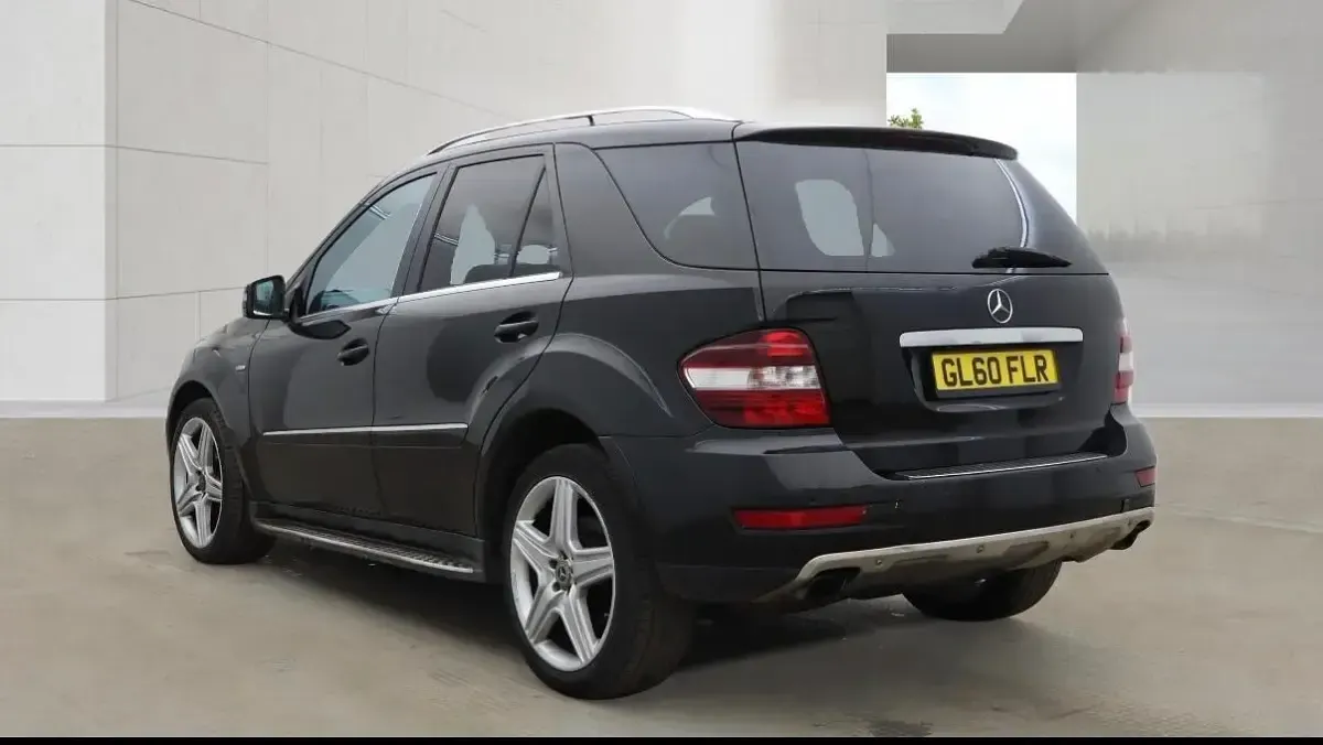 Used Mercedes ML300 204 HP (150 kW) 2011 Black SUV