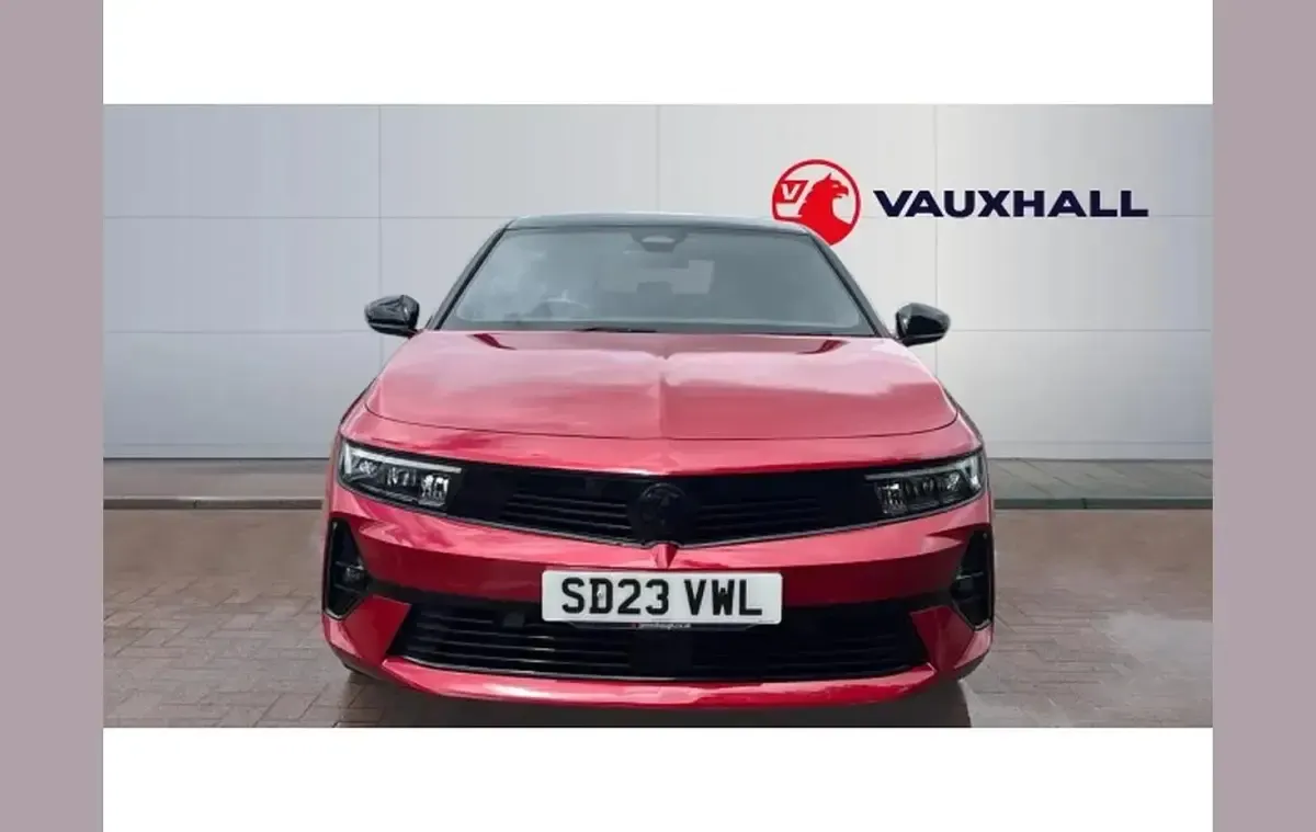 Used Vauxhall Astra 130 HP (95 kW) 2023 Red Hatchback