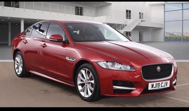 Used Jaguar XF R-Sport 180 HP (132 kW) 2019 Red Sedan