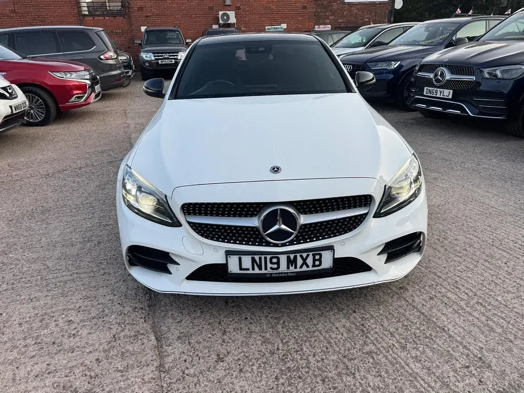 Used Mercedes C220 AMG Line Premium 194 HP (142 kW) 2019 White Sedan