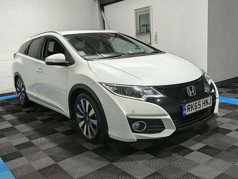 White Used 2015 Honda Civic SR Estate | £5,995 (Fair price) - Image 1/4