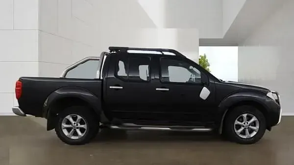 Used Nissan Navara Tekna 2010 Black Pickup