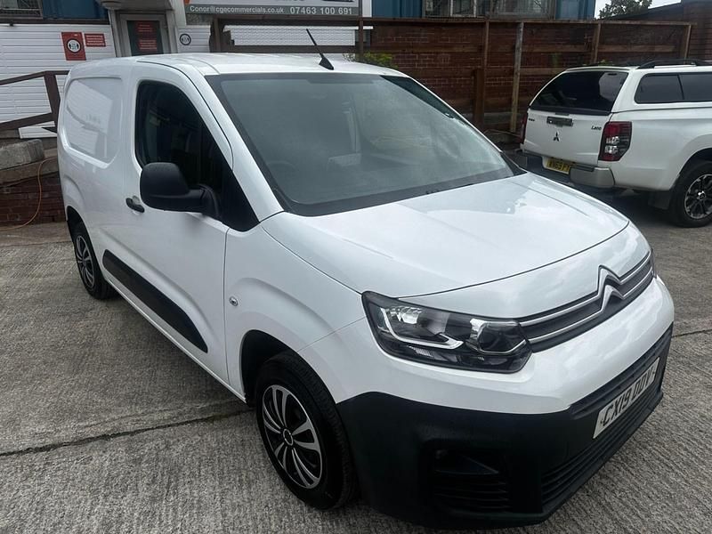 White Used 2019 Citroën Berlingo MPV | £5,300 (Super price) - Image 1/4