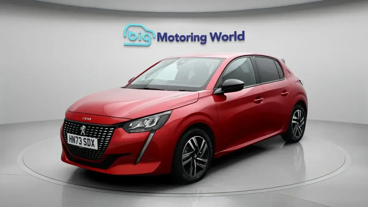 Used Peugeot 208 Allure+ 129 HP (94 kW) 2023 Hatchback