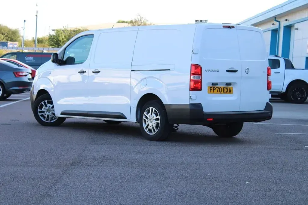 Used Vauxhall Vivaro S 2021 White MPV