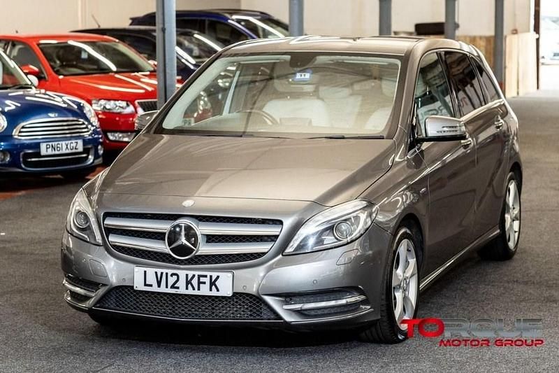 Used Mercedes B180 122 HP (89 kW) 2012 Grey MPV
