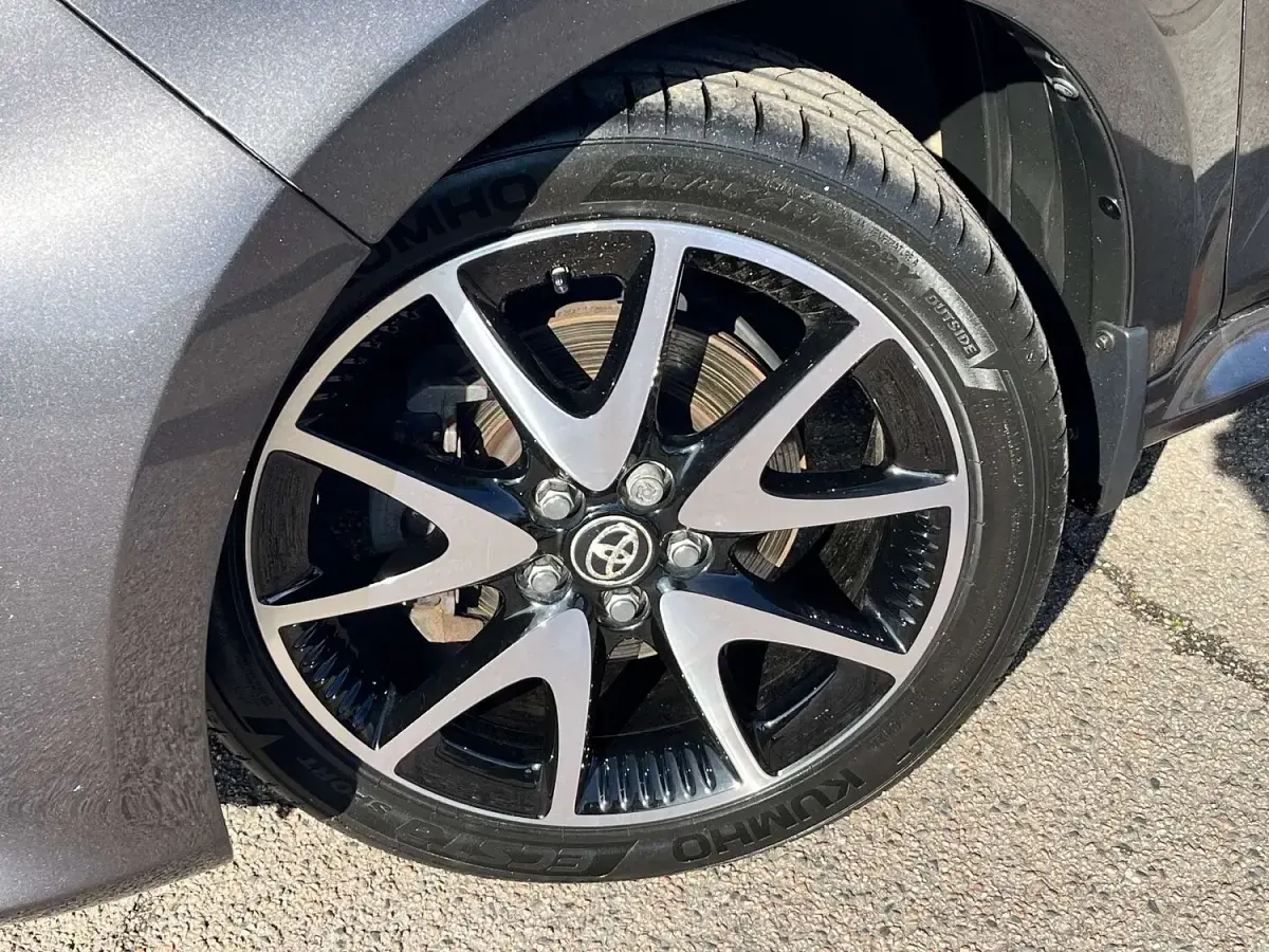 Second-hand Toyota Yaris Hybrid 2022 Gri Hatchback