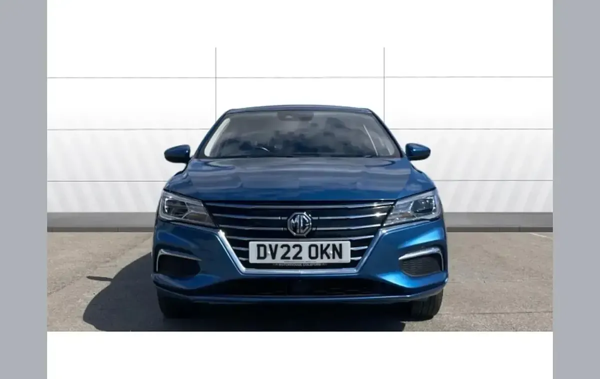 Used MG MG5 EV Excite 114 kW (156 HP) 2022 Blue Estate