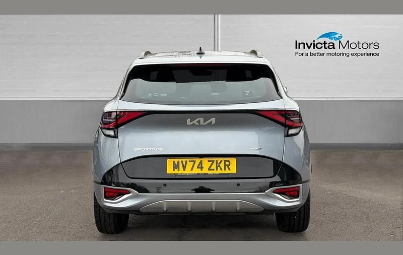 Used Kia Sportage GT-Line 157 HP (115 kW) 2024 Lunar silver SUV
