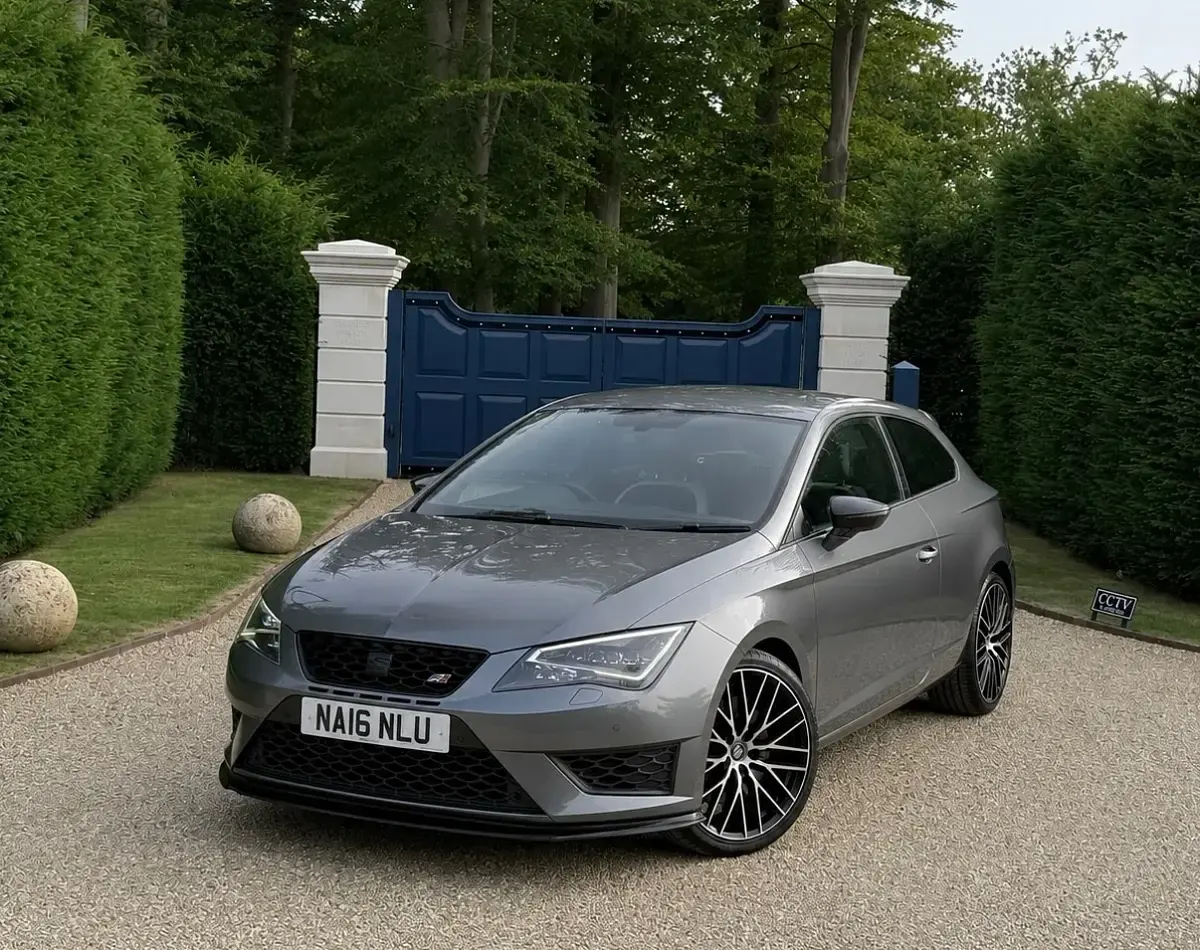 Used Seat Leon Cupra 290 370 HP (272 kW) 2016 Grey Hatchback