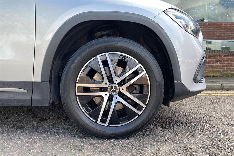 Usado Mercedes GLA200 150 HP (110 kW) 2021 Prateado SUV