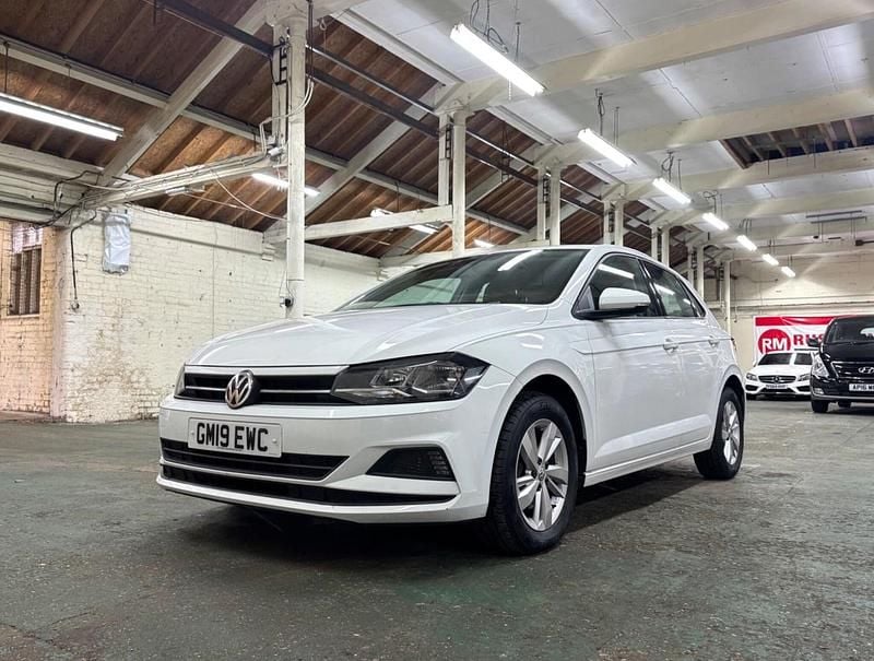 Used VW Polo SE 80 HP (58 kW) 2019 White Hatchback