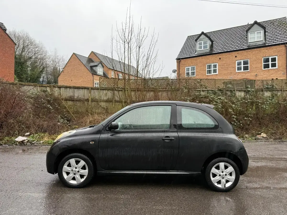 Używany Nissan Micra 79 KM (58 kW) 2007 Czarny Hatchback
