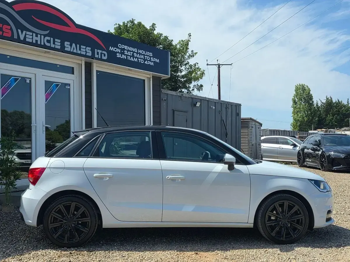 Used Audi A1 Sport 125 HP (91 kW) 2017 White Hatchback