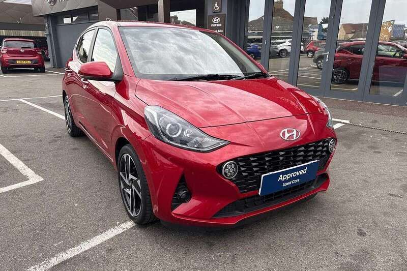 Red Used 2021 Hyundai i10 Premium Hatchback | £11,995 (A bit pricey) - Image 1/4