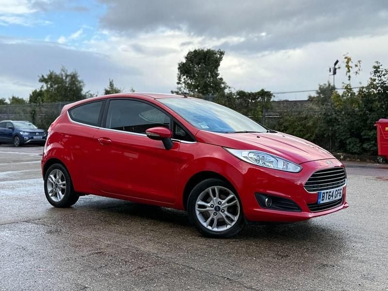 Used Ford Fiesta Zetec 2014 Red Hatchback