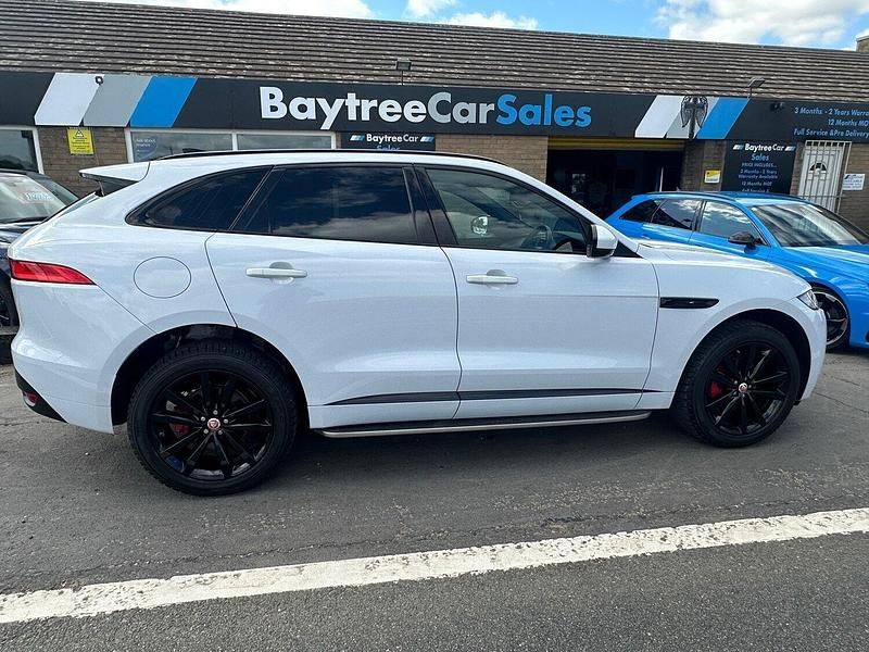 White Used 2020 Jaguar F-Pace Chequered Flag SUV | £25,295 (A bit pricey) - Image 1/4