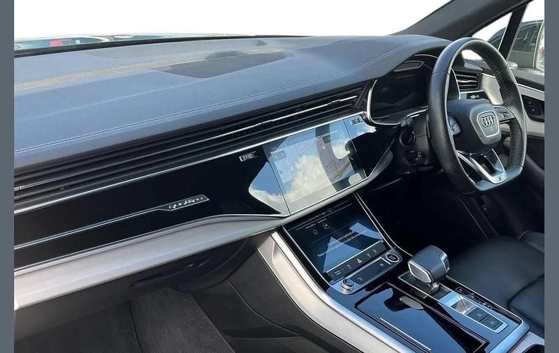 Used Audi Q7 S-Line 334 HP (245 kW) 2022 Black SUV