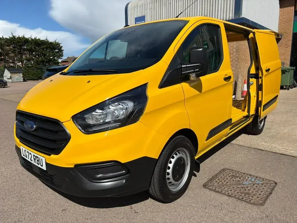 Used Ford Transit Custom S 2022 Yellow Van