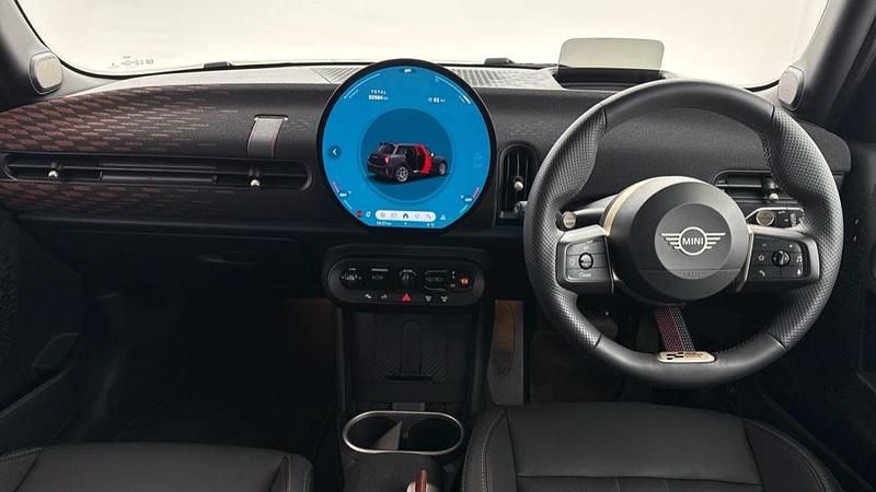 Usado Mini Cooper Hatch 113 kW (154 HP) 2025 Preto Citadino
