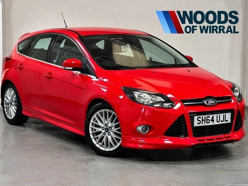 Used Ford Focus Zetec 115 HP (84 kW) 2014 Red Hatchback