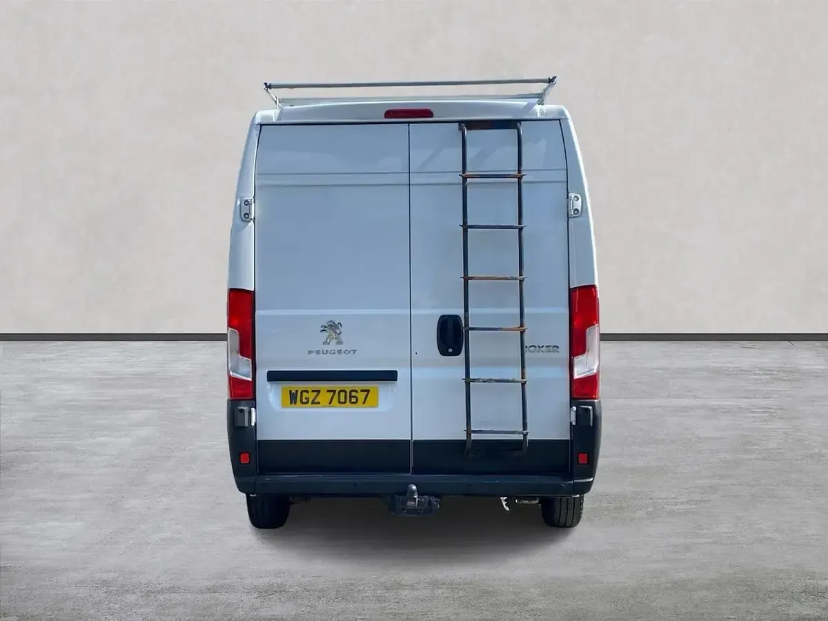 Used Peugeot Boxer S 2022 White Van