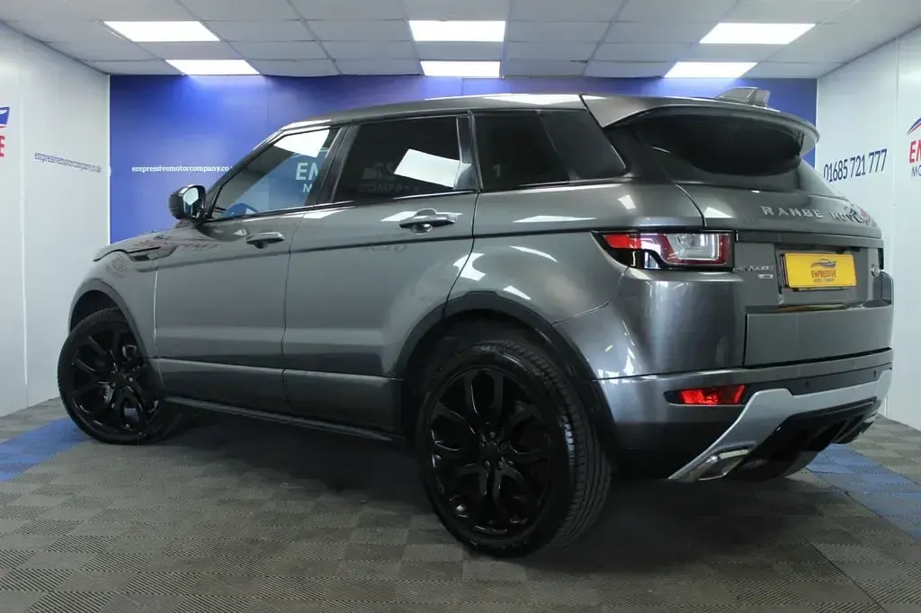 Used Land Rover Range Rover evoque HSE Dynamic 180 HP (132 kW) 2017 Grey SUV