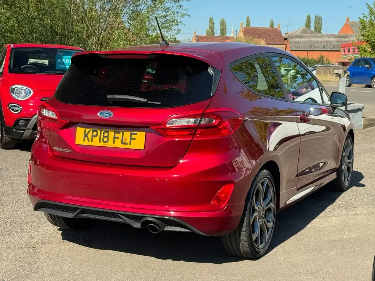 Second-hand Ford Fiesta ST-Line 125 CP (91 kW) 2017 Roșu Hatchback