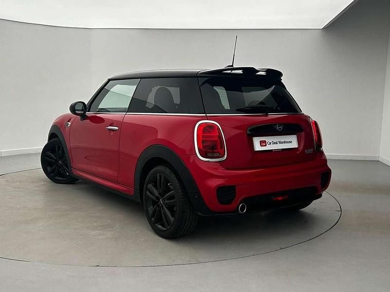 Used Mini Cooper Sport 134 HP (98 kW) 2019 Red Hatchback