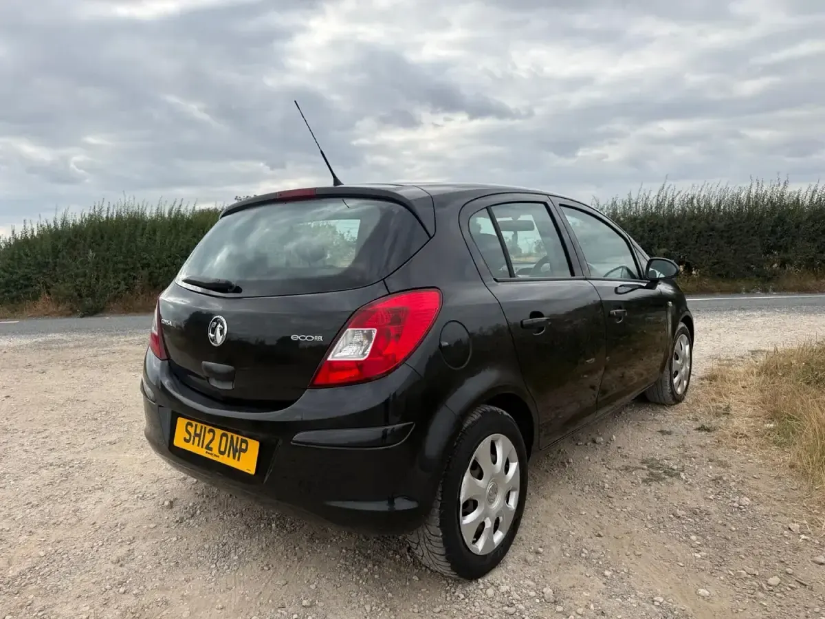 Used Vauxhall Corsa 95 HP (69 kW) 2012 Black Hatchback