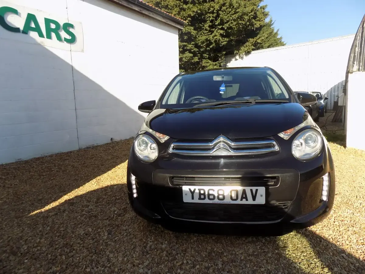 Used Citroën C1 72 HP (52 kW) 2018 Black Hatchback