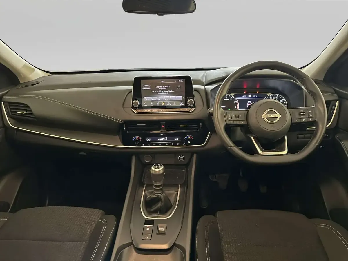 Used Nissan Qashqai Acenta Premium 140 HP (102 kW) 2024 Grey SUV